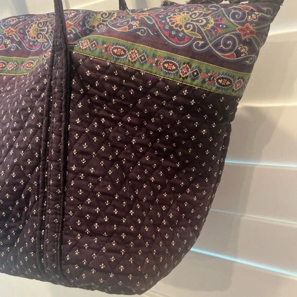Vera Bradley Purple Travel Bag Quilted Design - Picture 9 of 13